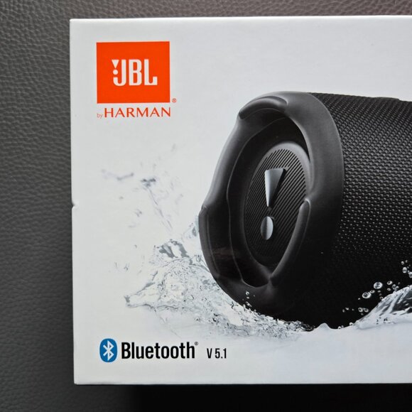 JBL CHARGE 5 - Portable Bluetooth Speaker Waterproof and USB Charge Out - Black - Picture 3 of 6